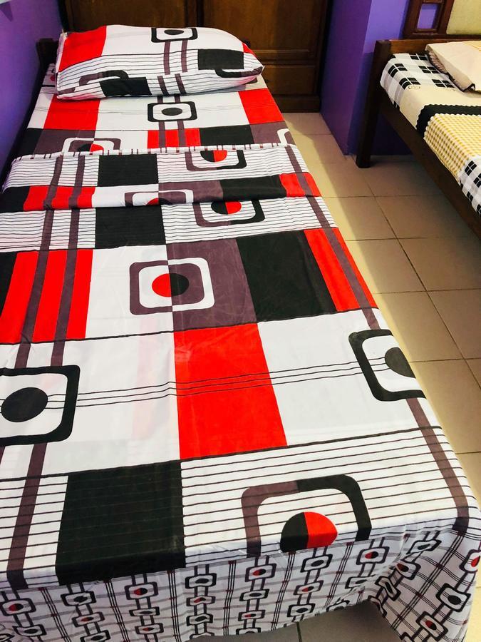 Colors Boutique Hostel Puerto Princesa Ngoại thất bức ảnh