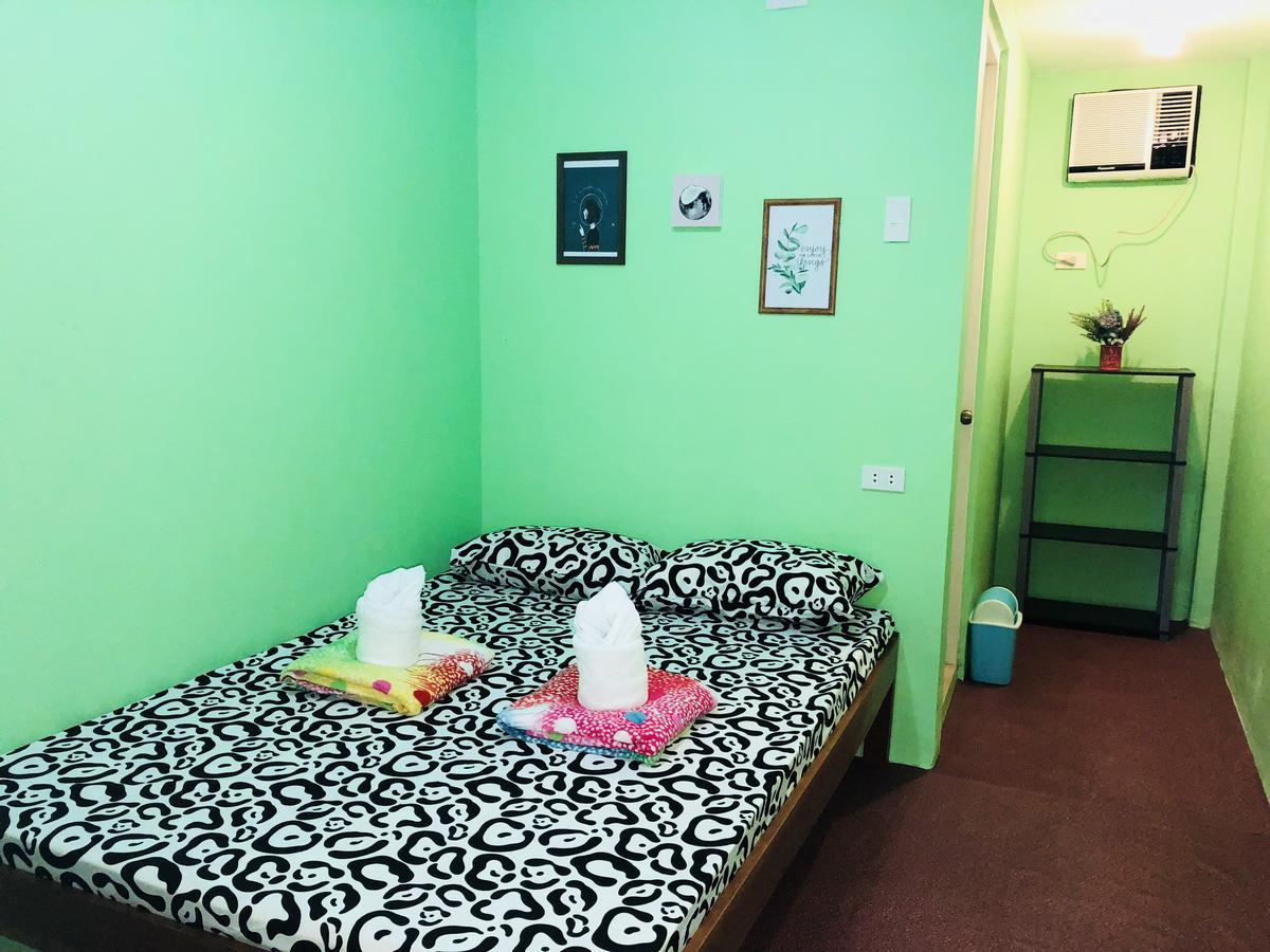 Colors Boutique Hostel Puerto Princesa Ngoại thất bức ảnh
