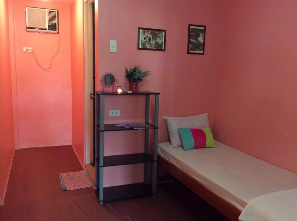 Colors Boutique Hostel Puerto Princesa Ngoại thất bức ảnh